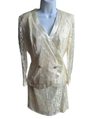 Vintage A La Carte California Lace Two Piece Top Skirt Ivory Size 5/6 USA